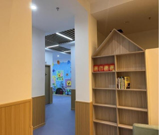 长沙县茁越儿童服务中心休息室一角