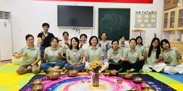 音愈心灵，共筑成长——颂钵疗愈公益教师培训圆满结束